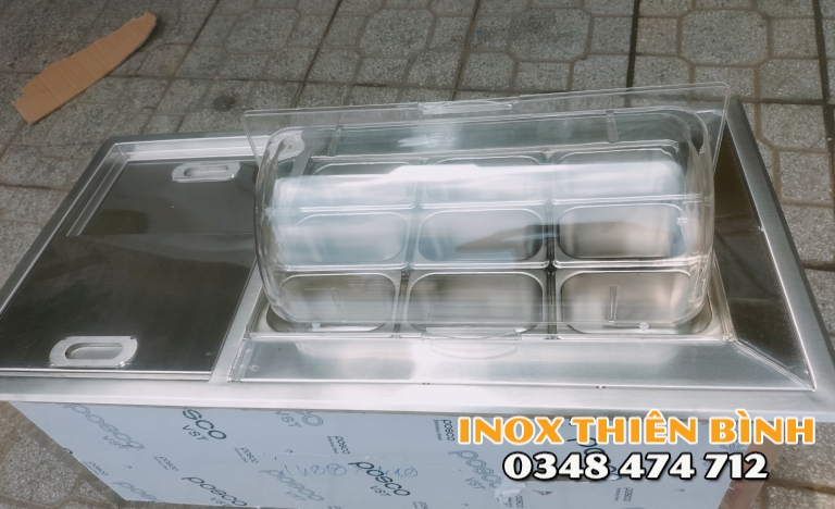 Thùng đá có 9 khay nắp mica tròn