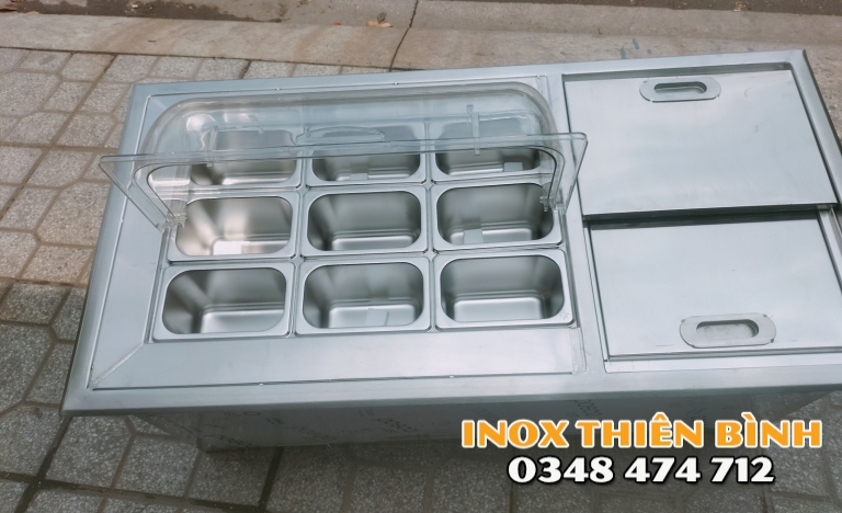 Thùng đá có 9 khay nắp mica tròn