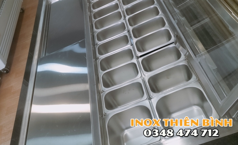 Thùng đá có 22 khay 1/9 nắp mica gấp