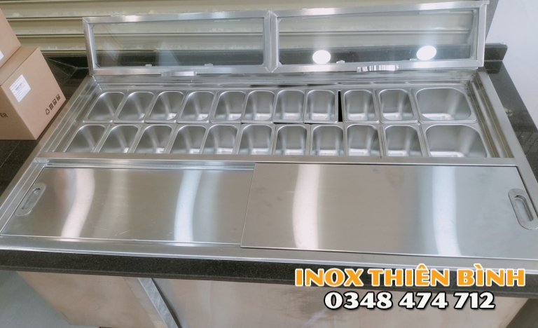 Thùng đá có 22 khay 1/9 nắp mica gấp