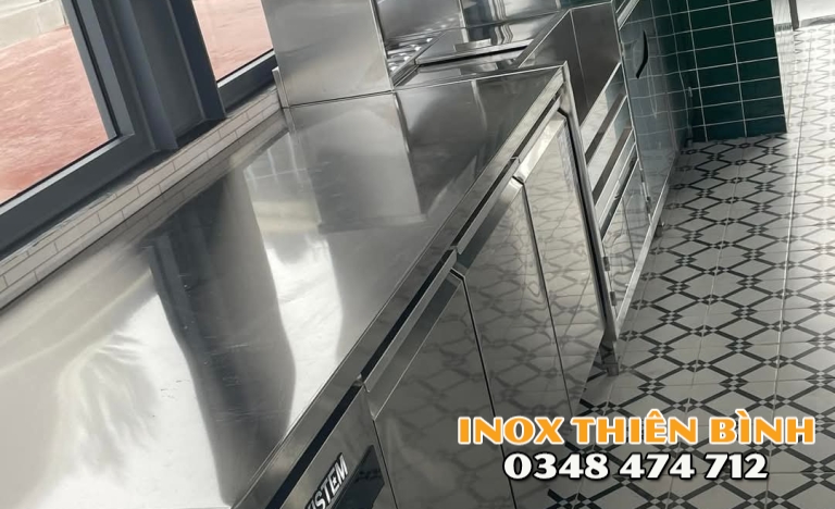 HỆ QUẦY INOX  4M 