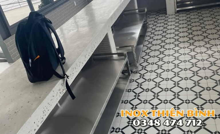 HỆ QUẦY INOX  4M 