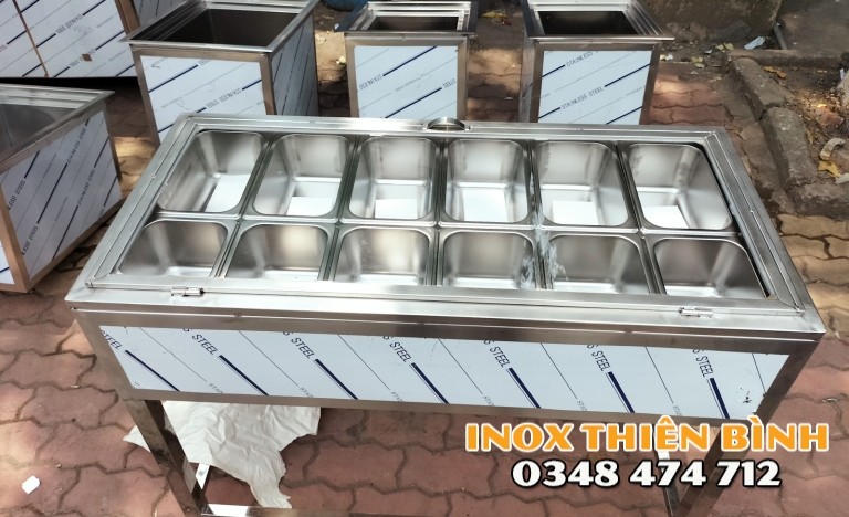 Thùng đựng đá có 12 khay topping, 6 khay 1/6 ,6 khay 1/4