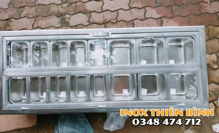 Thùng giữ lạnh 16 khay ( 10 khay 1l+6 khay 1.5l)