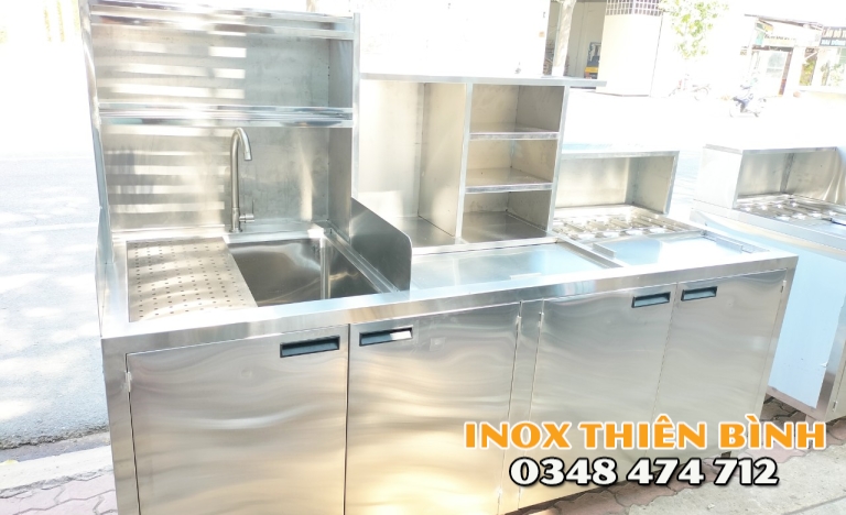 Quầy pha chế 2m có 10 khay topping