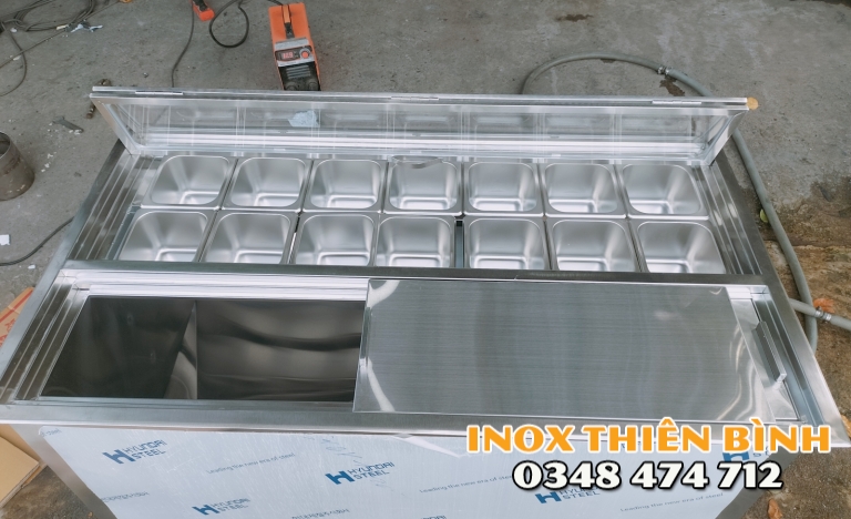 THÙNG ĐÁ ÂM QUẦY CÓ  14 KHAY GIỮ LẠNH NẮP MICA