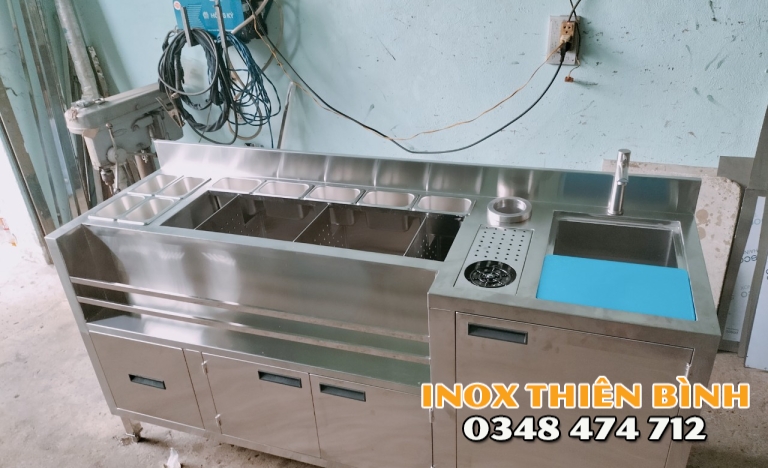 Quầy bar 1m750 full option 