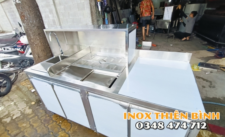 Quầy pha chế 1m8 có 12 khay