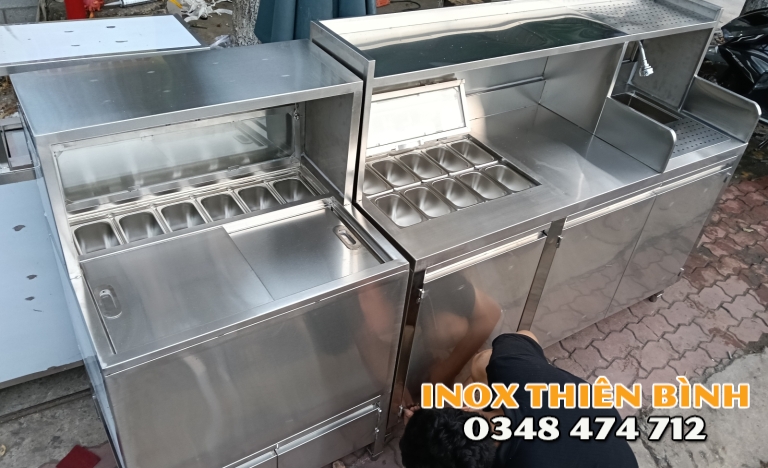 Quầy pha chế 2m4  có thùng đá 6 khay kèm 10 khay giữ lạnh 