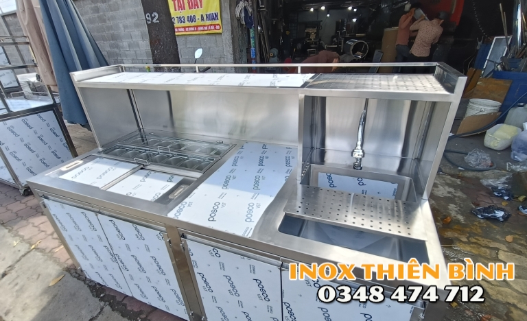 Quầy pha chế 1m8 có 14 khay