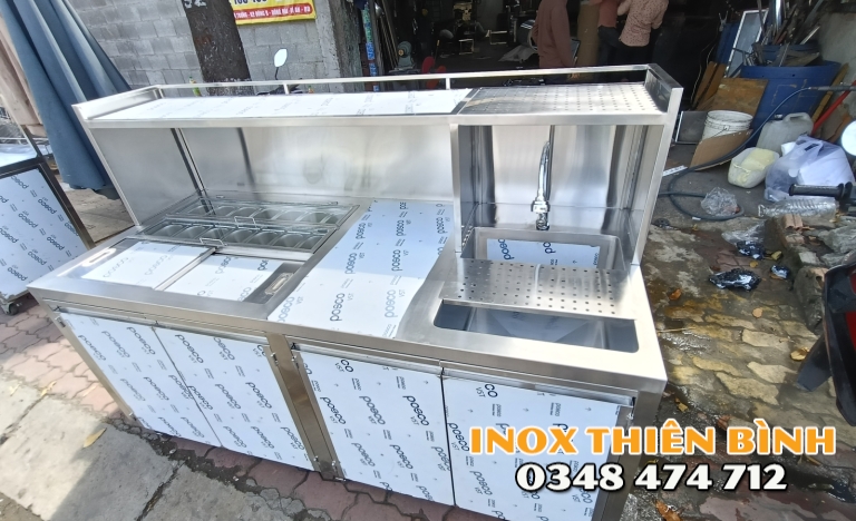 Quầy pha chế 1m8 có 14 khay