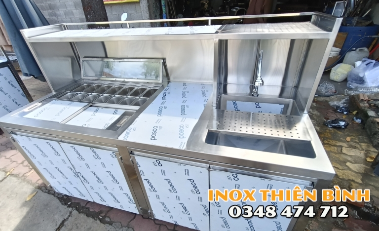 Quầy pha chế 1m8 có 14 khay
