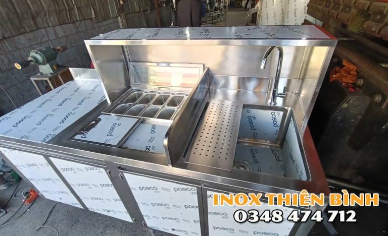 Quầy pha chế 1m8 có 10 khay