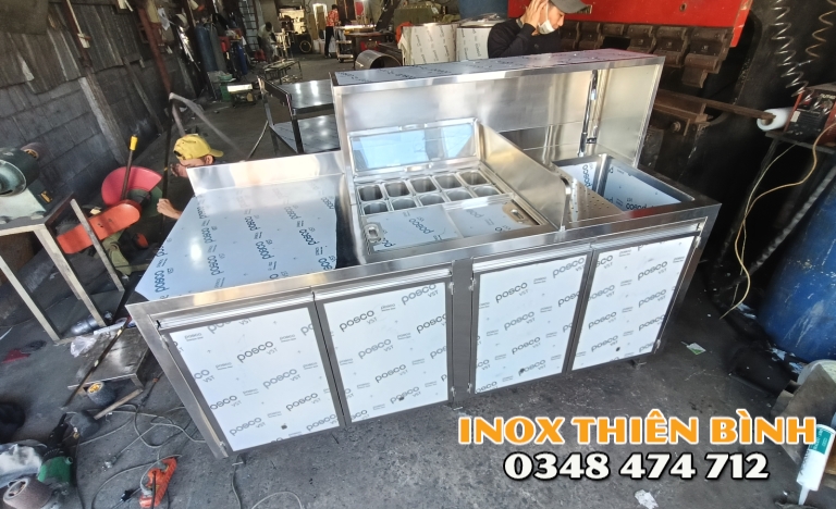 Quầy pha chế 1m8 có 10 khay