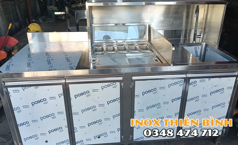 Quầy pha chế 1m8 có 10 khay