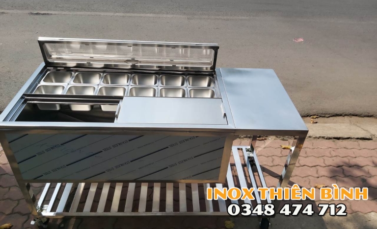 THÙNG ĐÁ 1M5 CÓ BÁNH XE ,12 KHAY NẮP MICA GẤP , CÓ KỆ DƯỚI, 