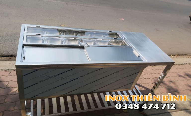 THÙNG ĐÁ 1M5 CÓ BÁNH XE ,12 KHAY NẮP MICA GẤP , CÓ KỆ DƯỚI, 