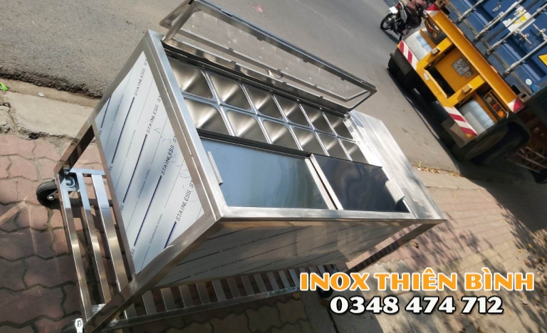 THÙNG ĐÁ 1M5 CÓ BÁNH XE ,12 KHAY NẮP MICA GẤP , CÓ KỆ DƯỚI, 